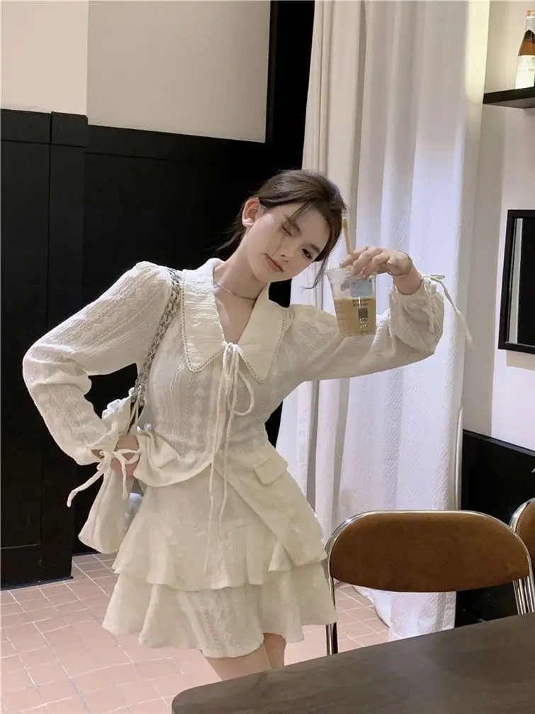 Haut de chemise en dentelle à revers jacquard doux