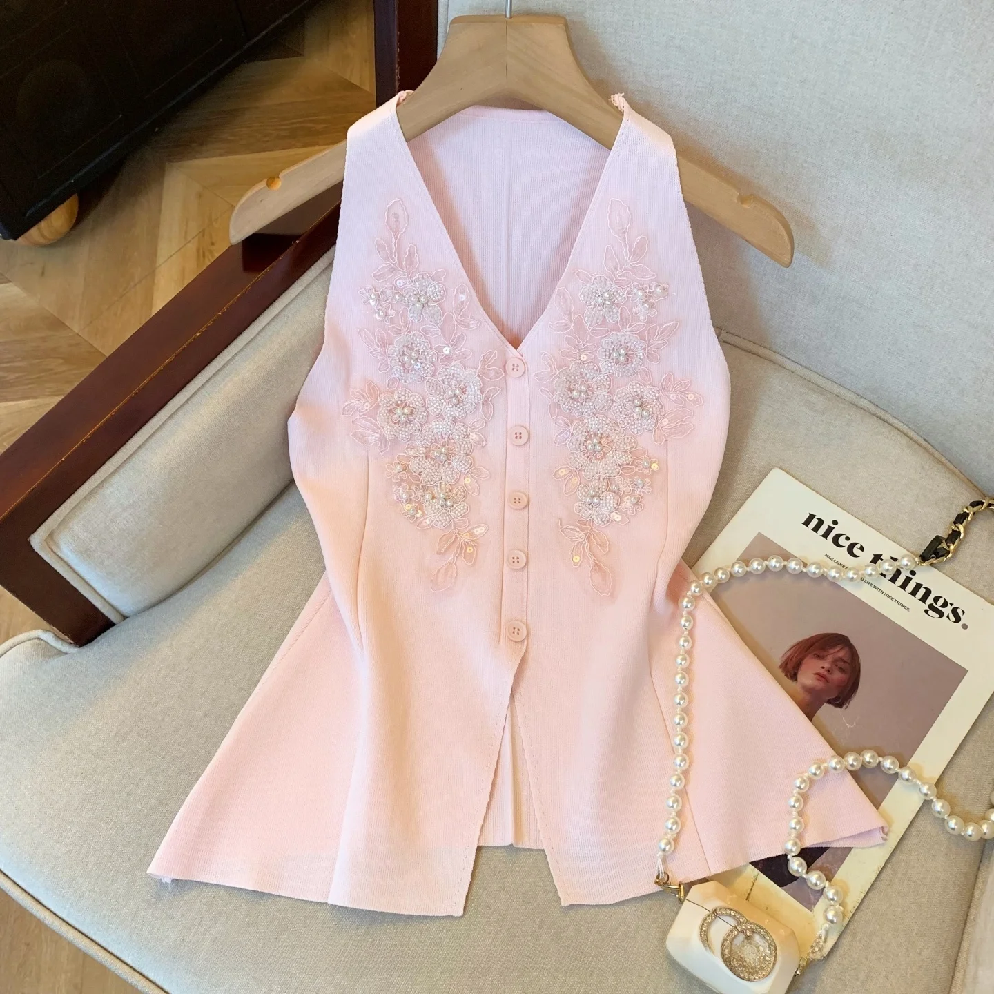 

Ele Pearl Flower V-Ne Knitted Vest Summer Sle Faionable Split Hemline Top for Women High-End South Oil Ladies ...