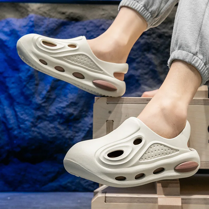 Cave shoes for women wearing soft soled breathable outdoor casual and versatile office beach shoes and slippers in summer