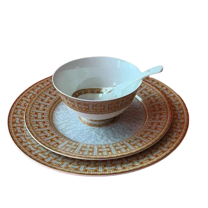 

European Bone China Home Plate and Bowl Set Luxury Hotel Western Cuisine Steak Dim Sum Plate Table Decorative Tray