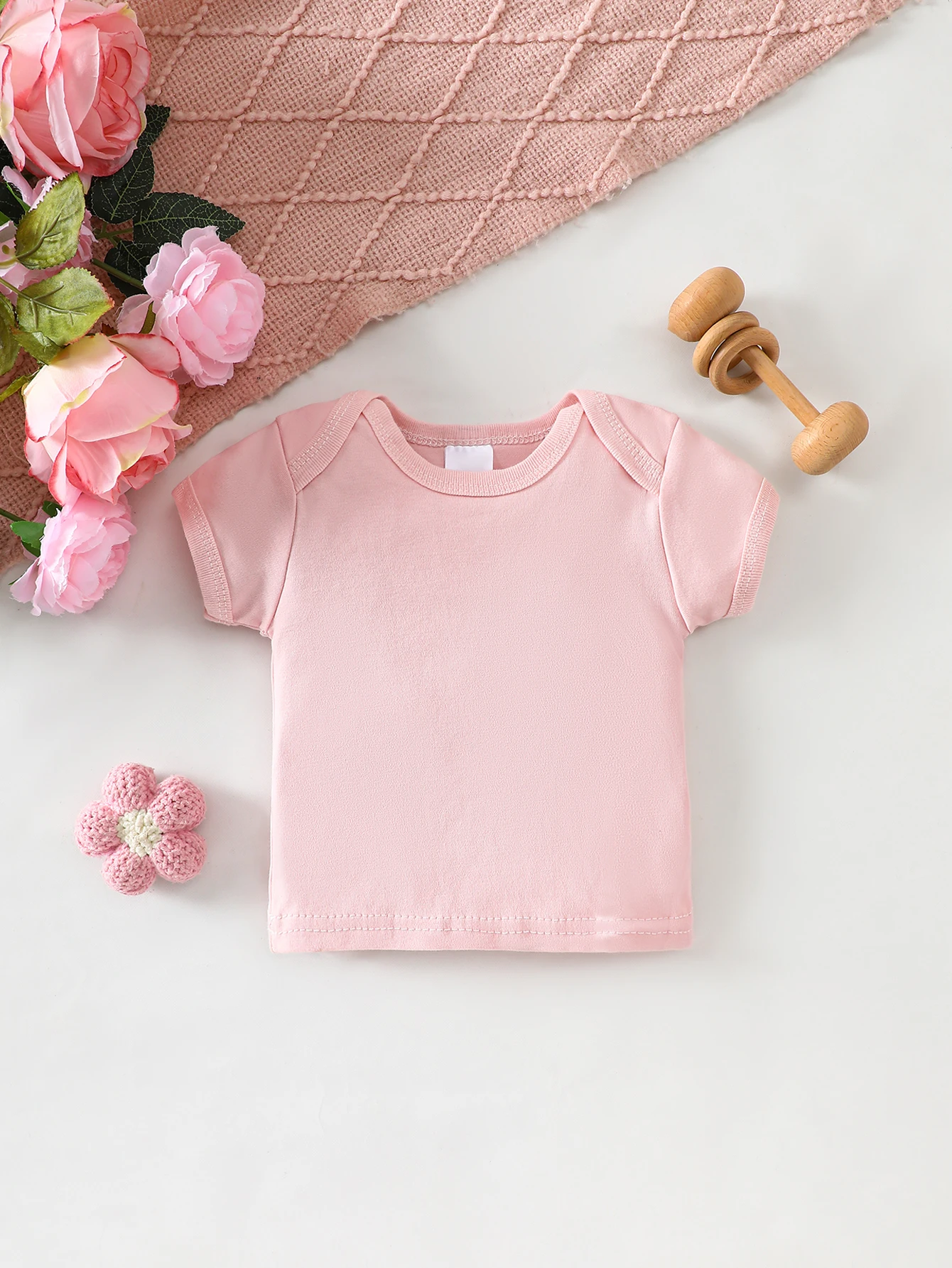 8-Piece Newborn Baby Romper Set, Soft and Breathable with Cute Pink Deer Pattern, Suitable for Babies Aged 0-9 Months.