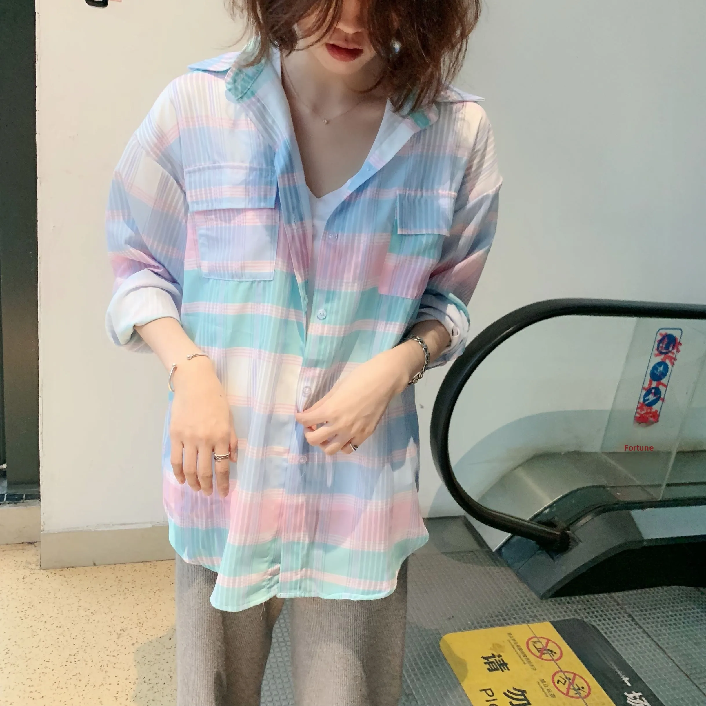 Women's Plaid irt Long Sve Loose Spring Autumn Thin Outerwear Top Hong Kong Sle HyunA  irt Korean Version