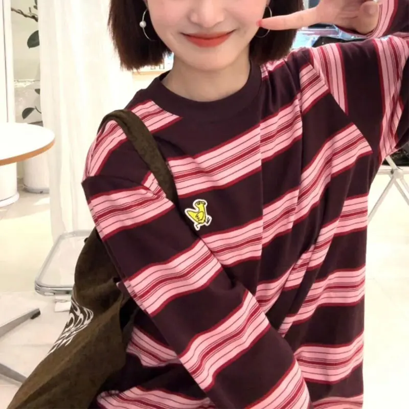 

Корейские полосатые пуловеры контрастных цветов, осенние винтажные женские одежды с круглым вырезом, лоскутные стильные нашивки, свободные футболки