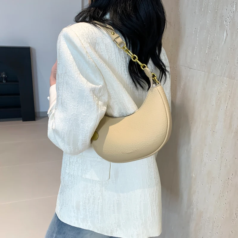 

2024 Crossbody Bag Women's Chain Sling Crescent Bag Women Small Shoulder Bag Purse Dumpling Bag Casual Handbag Adjustable Strap