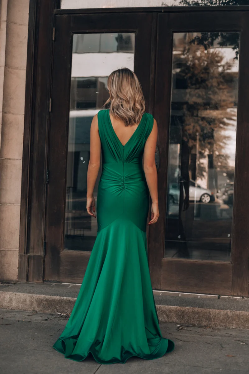 Satin V-neck Sleeveless Evening Dresses Pleated Backless Bodycon Mermaid Long Cocktail Dress Elegant Women's Wedding Party Gowns