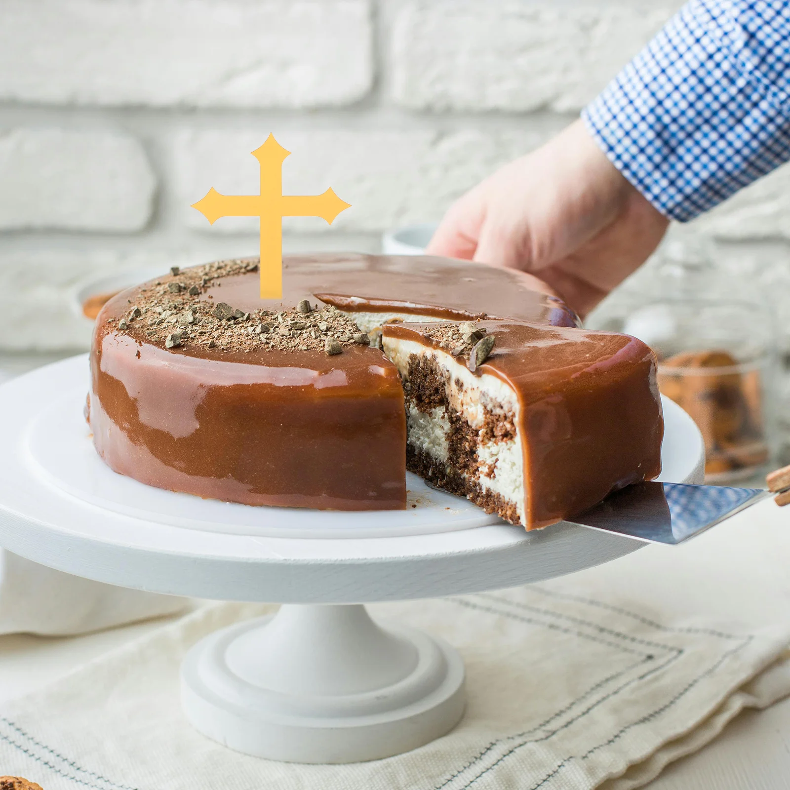 

20Pcs Cross Cake Toppers Gold Acrylic Baptism Decorations Mirror Finish Elegant Lightweight Cake Decor Religious Party Dessert