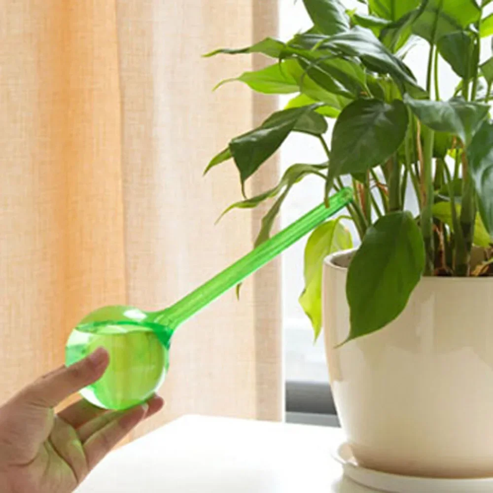 1-5PCS NEW Automatic Plant Watering Bulbs Self Watering Plastic Balls Garden Water Can Houseplant Device Drip Irrigation System