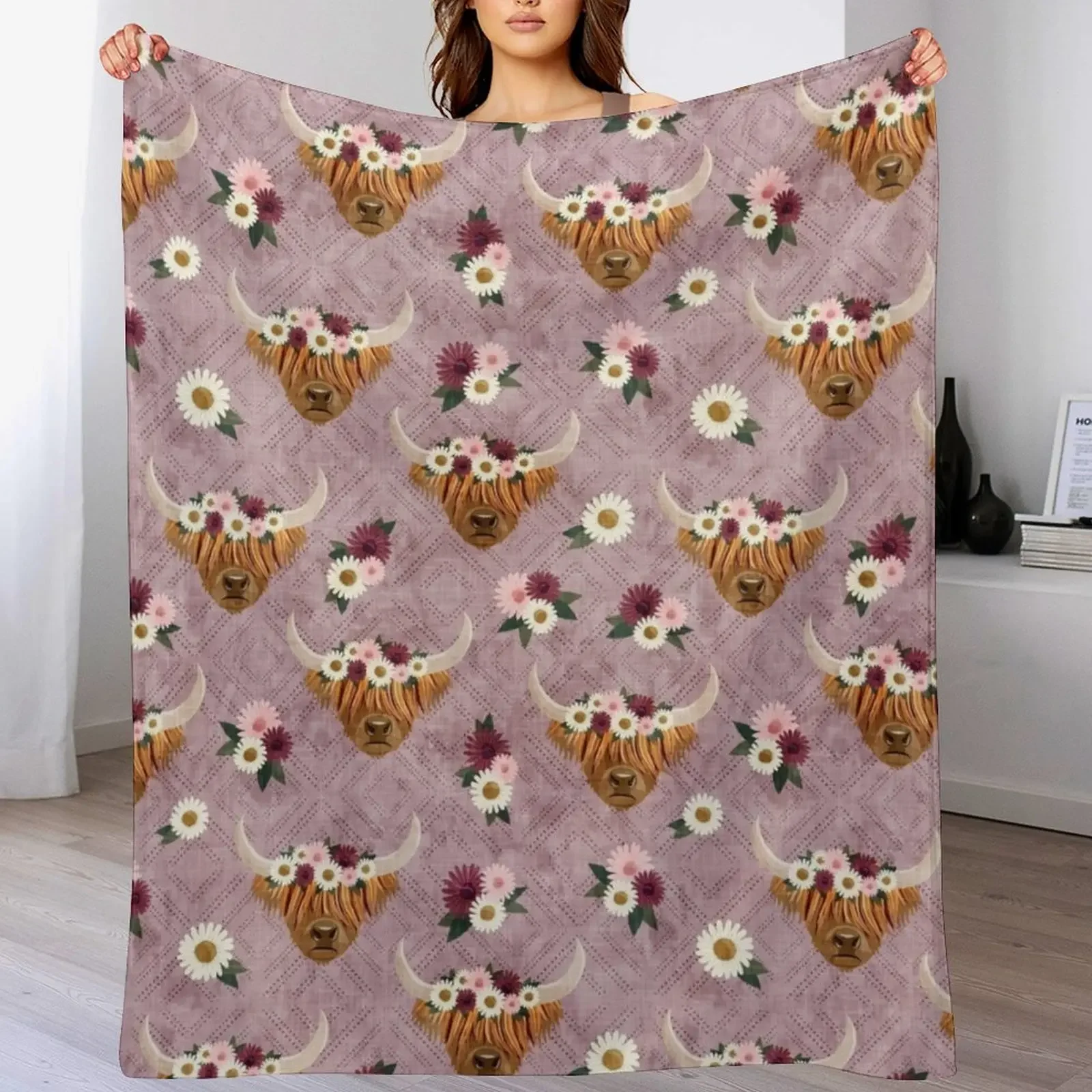

Floral Crowned Highland Cows on Mauve Throw Blanket Stuffeds Picnic Sleeping Bag Soft Blankets