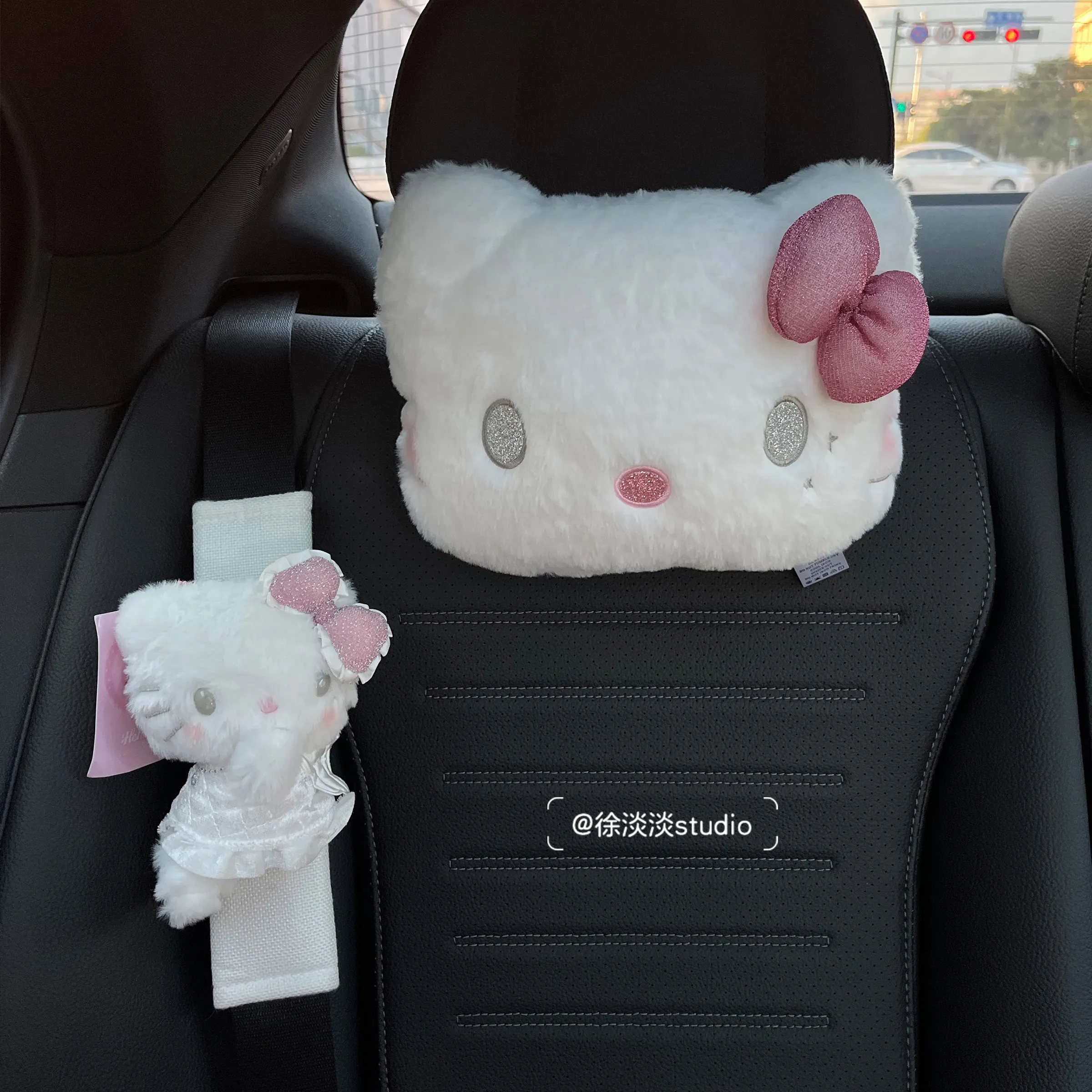 

Hello Kitty Car Neck Pillow & Lumbar Support Set Memory Foam Cute Cartoon Headrest Cushion Auto Seat Waist Back Rest Pad