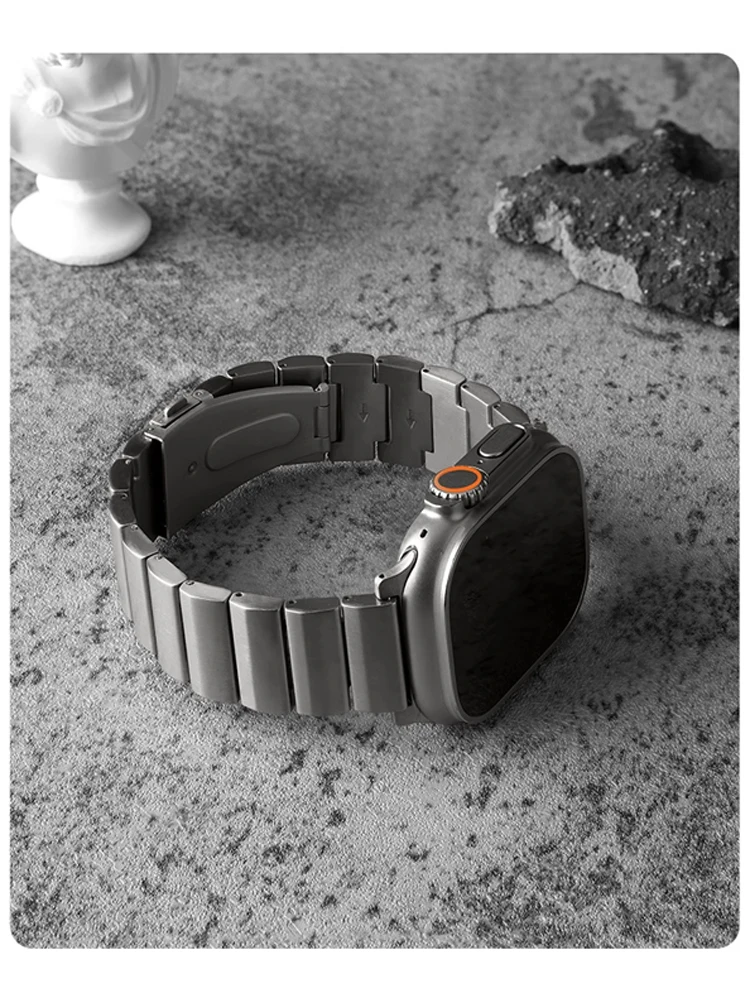 Cinturino in acciaio inossidabile di lusso per Apple Watch 44mm 45mm 49mm 42mm cinturino magnetico in metallo per iWatch 9 Ultra 8 7 SE 6 5 4 3