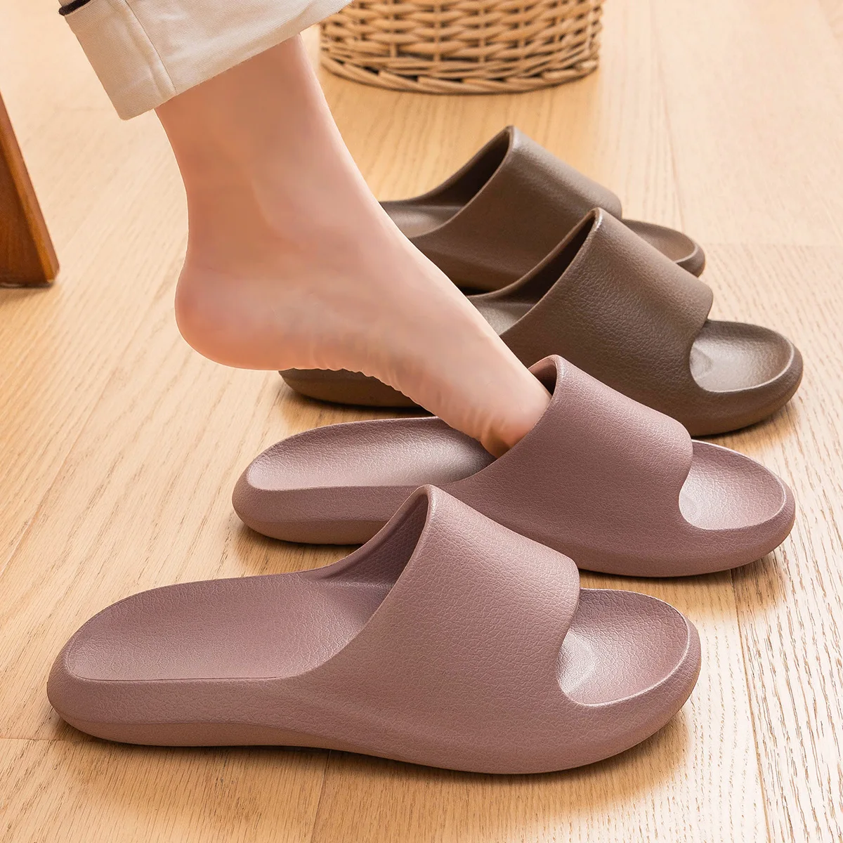 

Cloud Comfort Slippers: Non-Slip EVA Flip Flops for Women & Men, Indoor/Shower/Bath Summer Slippers