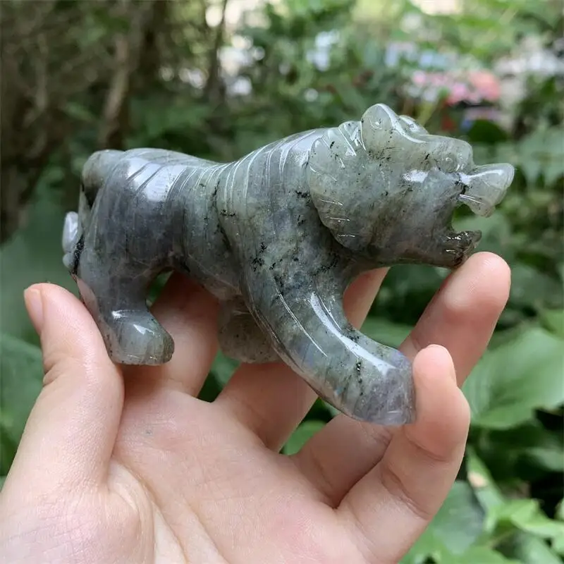 

Natural Labradorite Polished Quartz Crystal Tiger Hand Carving Craft Statue Gemstones Healing Reiki Feng Shui Home Decoration