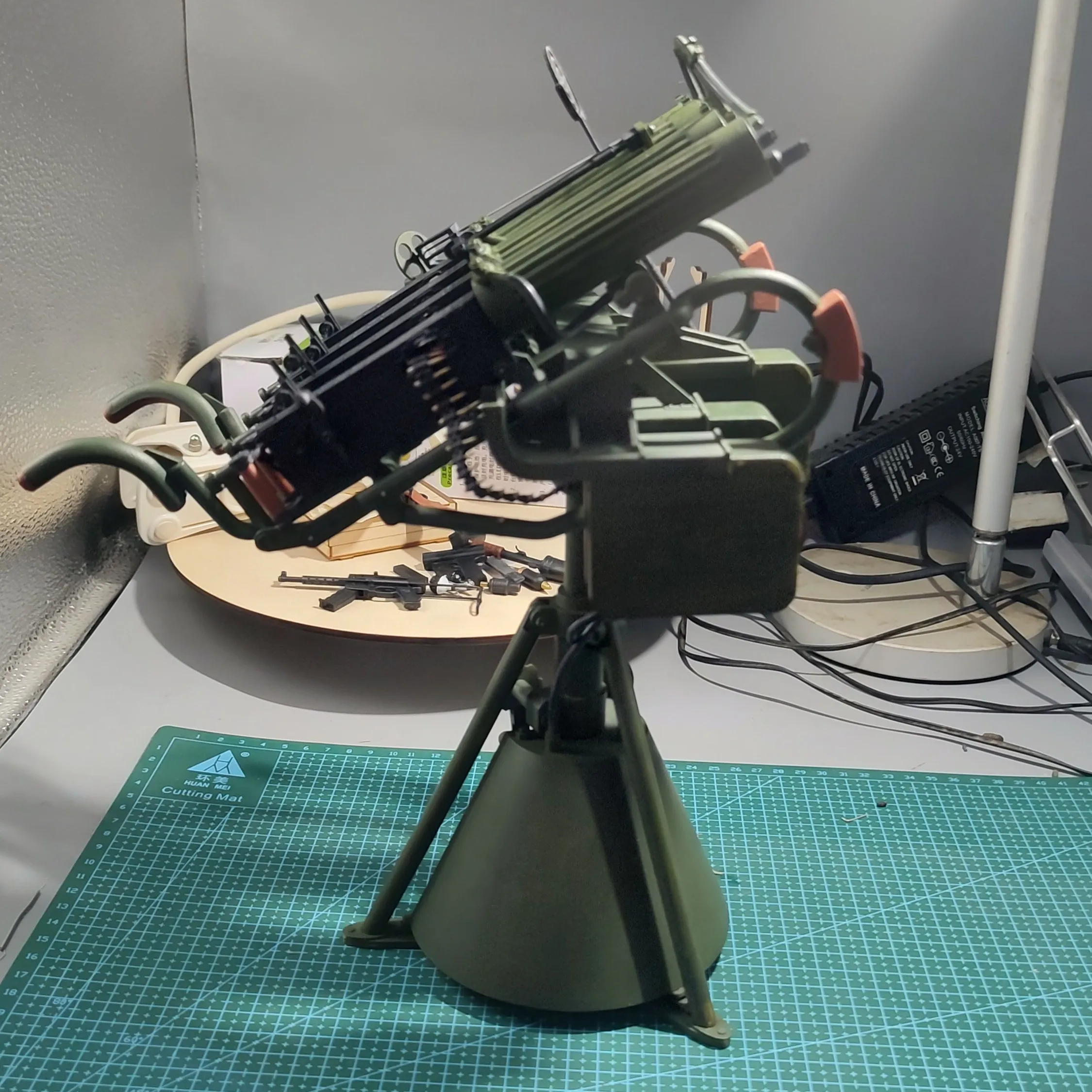 Pistola giocattolo modello mitragliatrice Maxim M4 quadruplo scala 1/6 stampata in 3D e dipinta a mano per action figure da 12 pollici