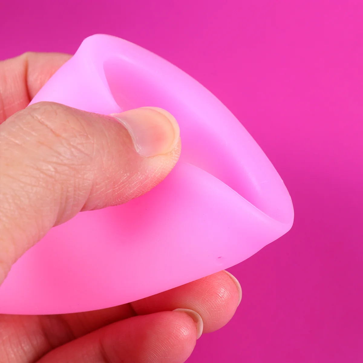 

2Pcs Women Menstrual Cup Silicone Monthly Leakproof Flexible Feminine Menstrual Care Cup Comfortable Swimming Hiking Overnight