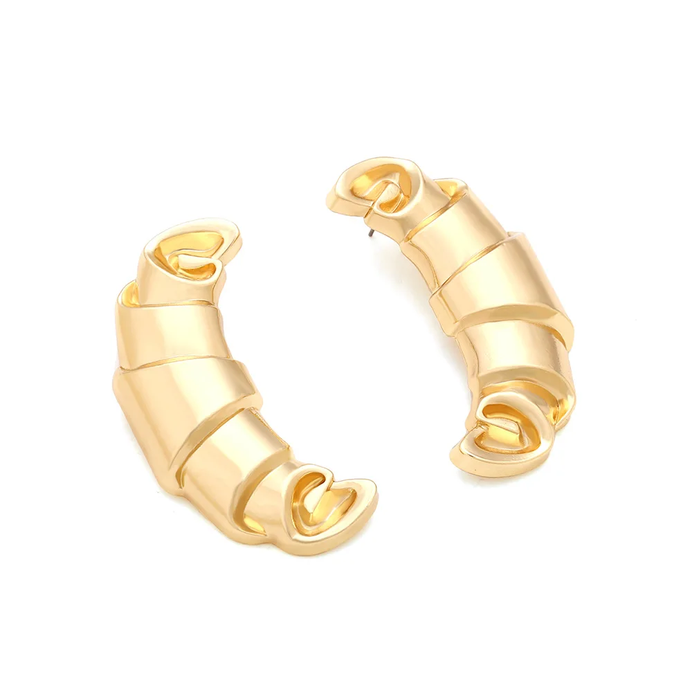 Retro creative fashion metal texture big horn earrings exaggerated heavy industry stud  earrings women