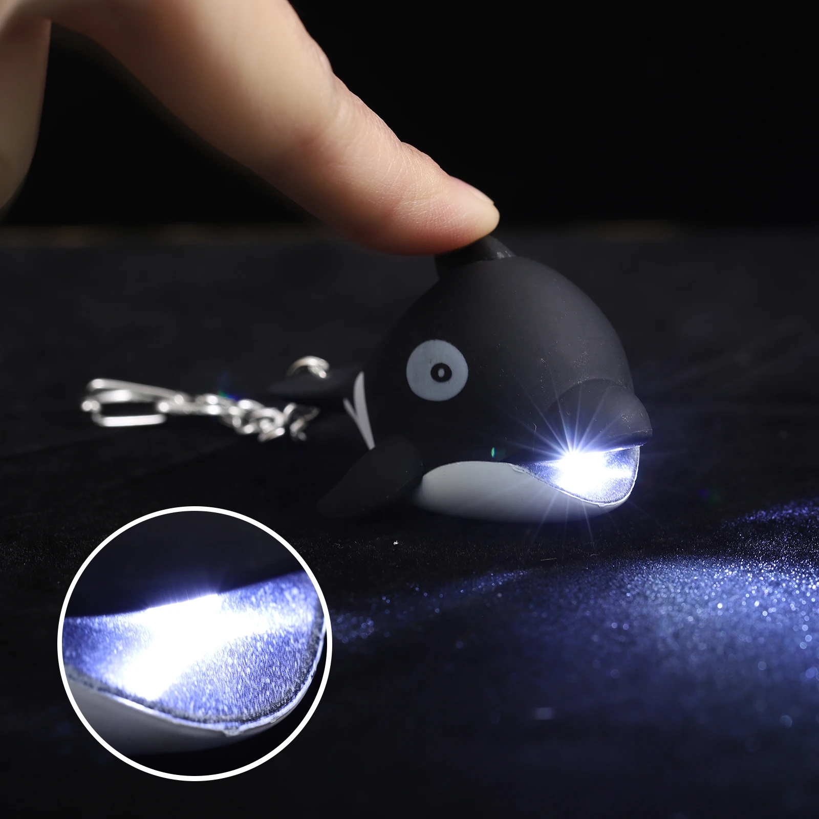 

6 Pcs Animal Flashlight Keychains Light Sound ABS Metal Operated Keychain Lights Nurse Badge Accessories Pediatric