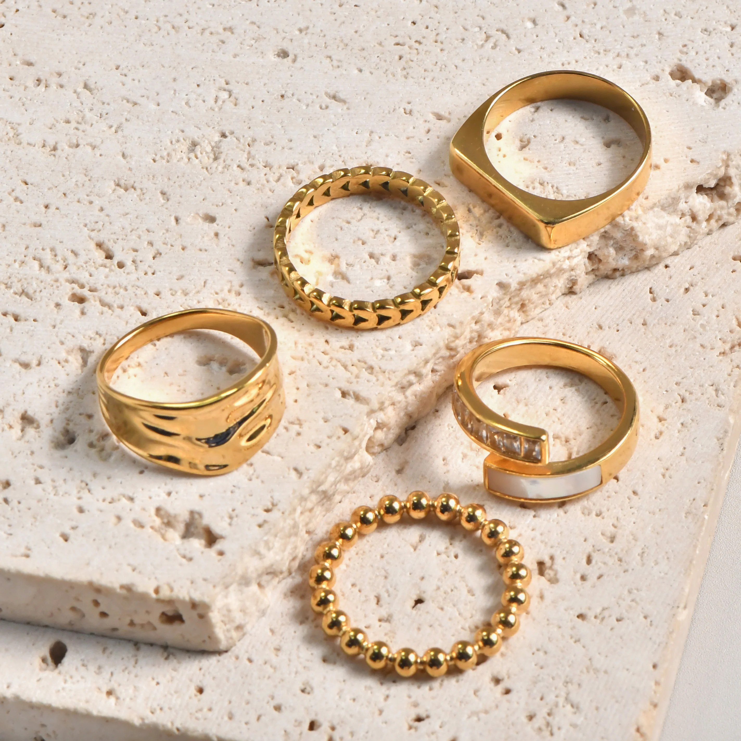 

1Pc Zircon Open Cold Style Ring Fashionable White Shell Ins Style Ring Niche 18K Titanium Steel Ring Female Gift