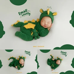 Newborn Photography Props Dinosaur Doll Green Fresh Style Jumpsuit Hat Set Baby Boys Girls Outfit Studio Photography Accessories