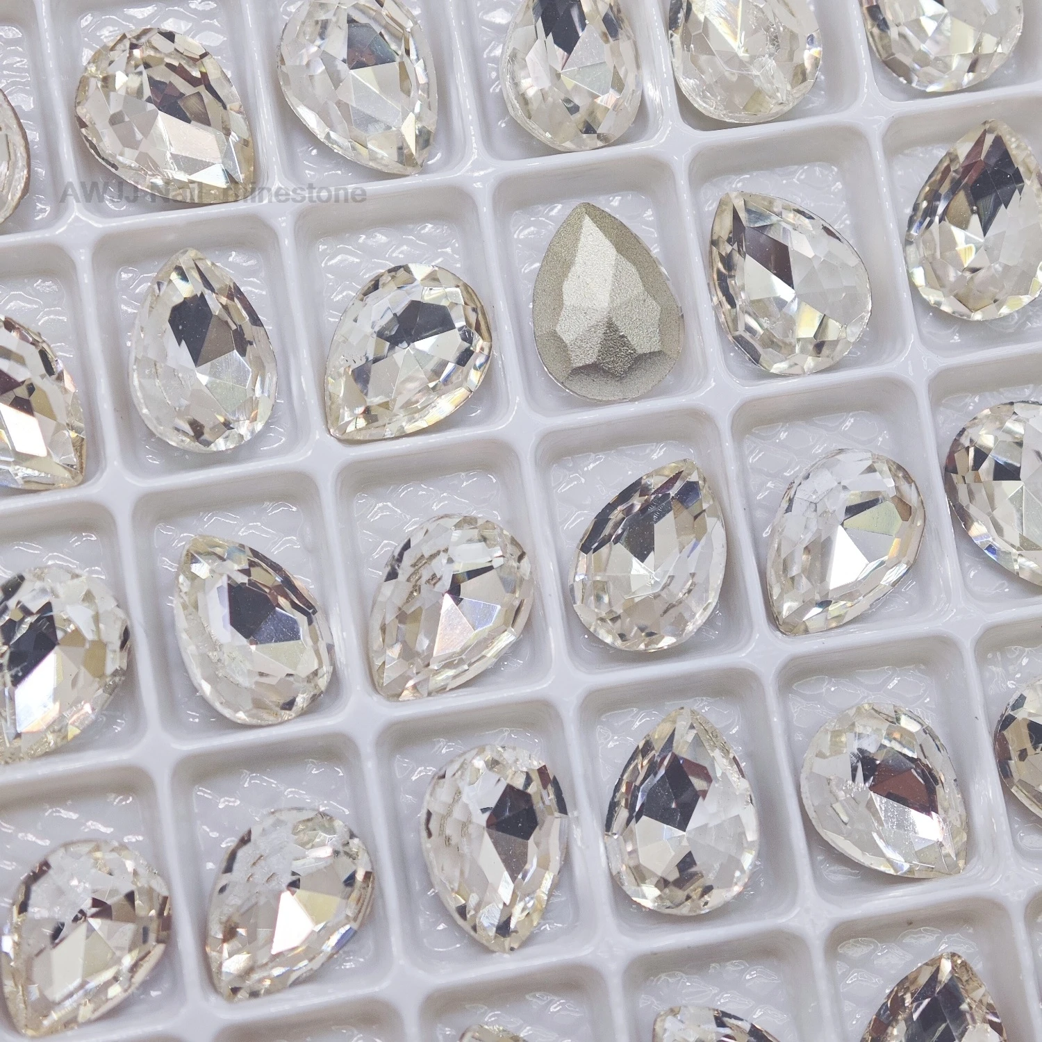 7 x 10 mm Wassertropfen, spitzer Boden, aufklebbare Strasssteine, Dekoration, funkelnd, hochwertig, für Nägel, Kleidung und Heimwerkerarbeiten