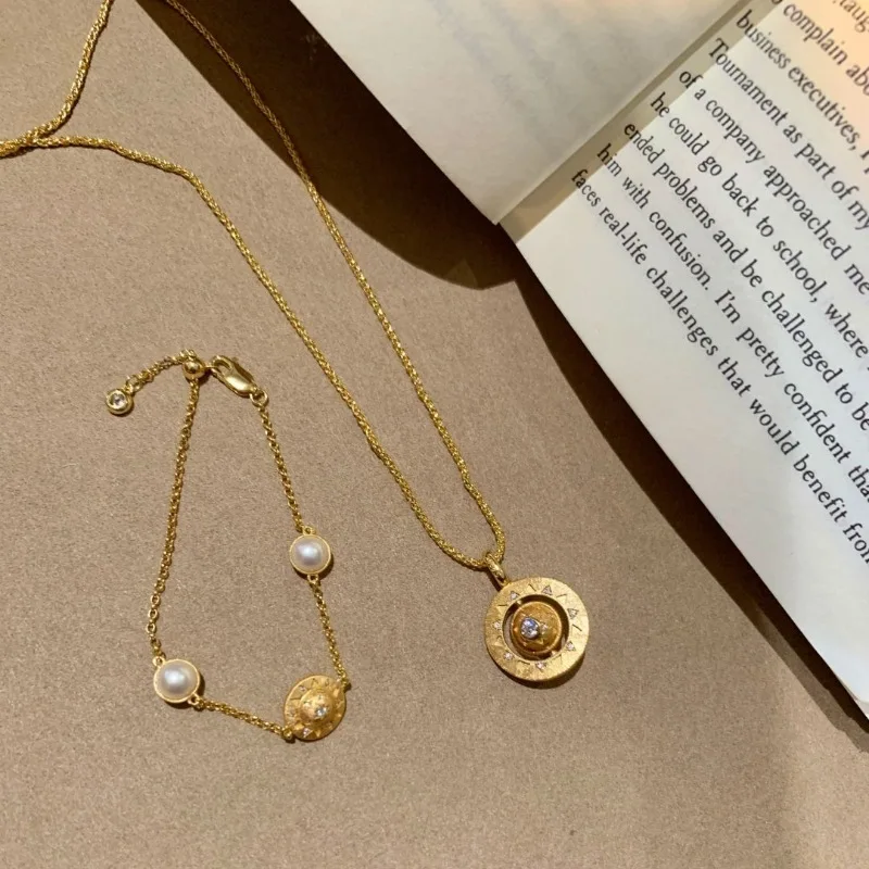 

Light luxury style starry rotating white pearl necklace bracelets micro inlaid diamonds retro charm layered jewelry sets