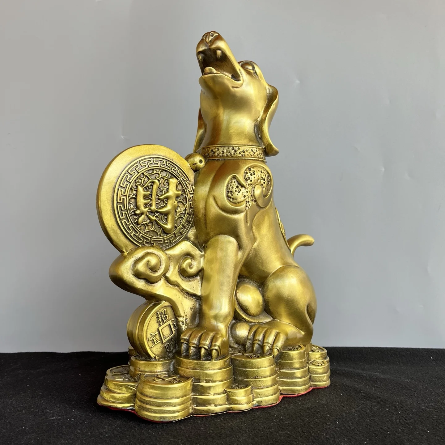 Brass Money Dog Statue Zodiac Dog Yuanbao coins Wangcai Dog get rich Study Amass wealth Ornaments Town house