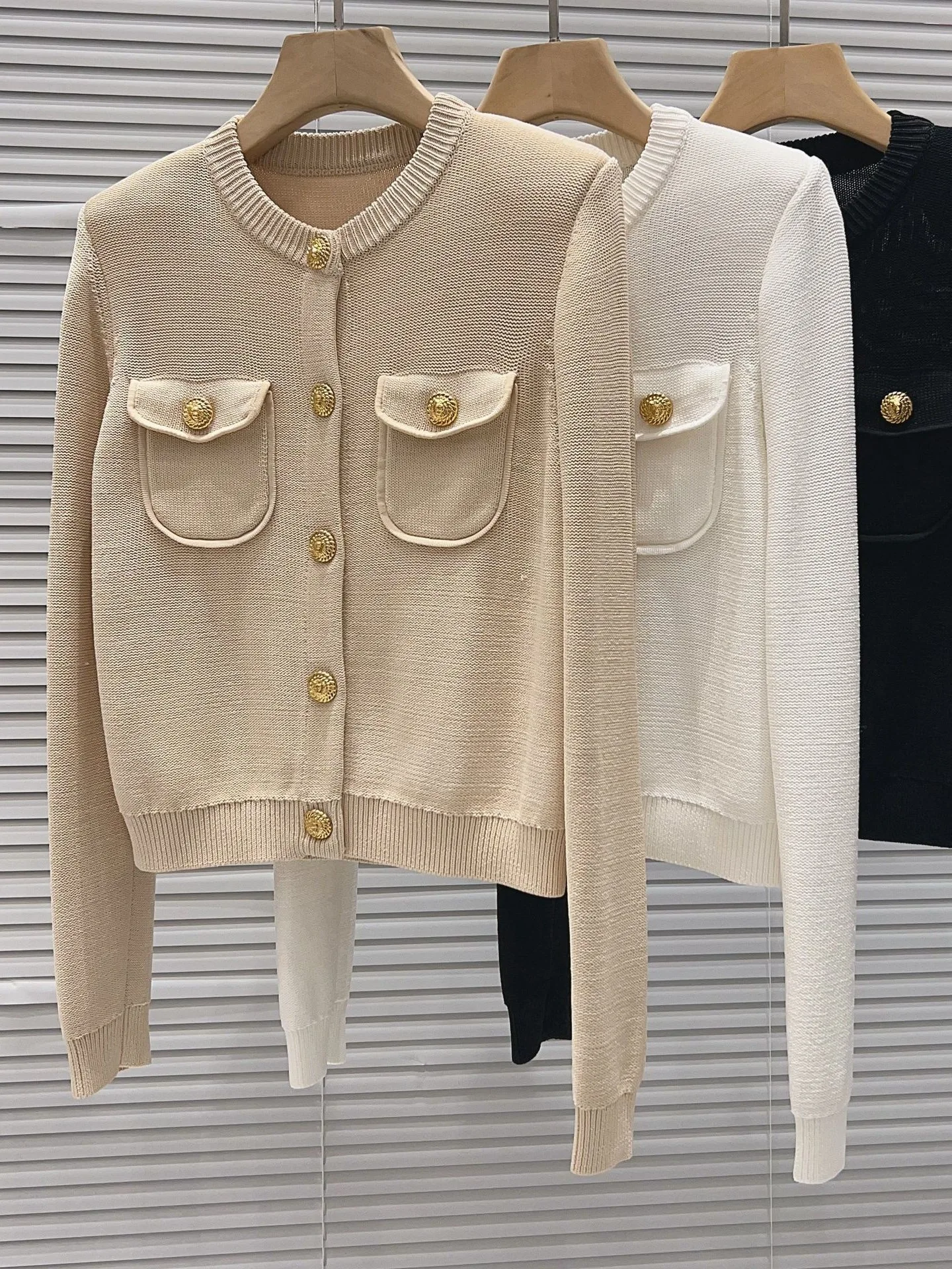 Elegant Gold Buckle Knitted Simple round Neck Outerwear Parisian Style Fashionable Top for Women High-End Version Open Cardigan