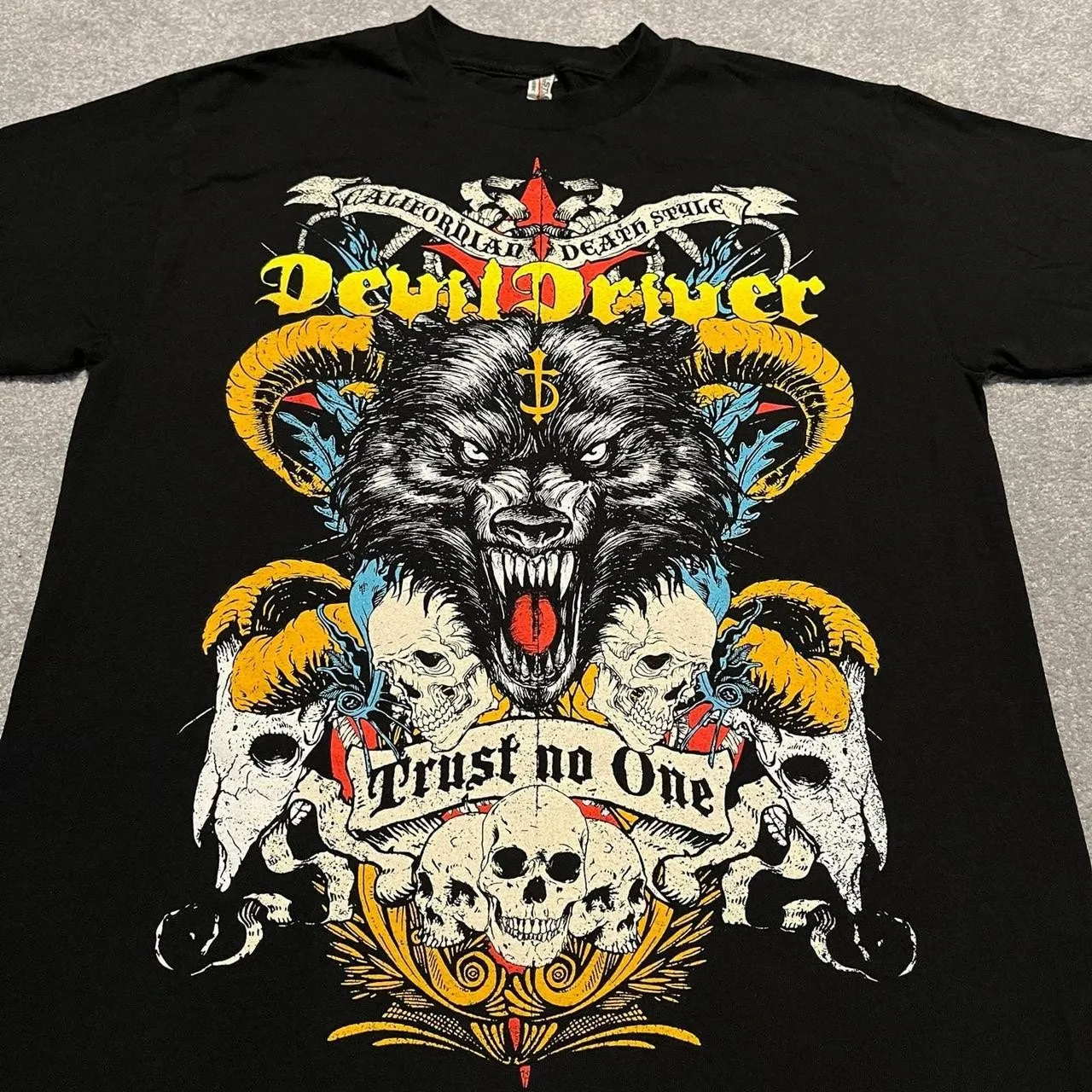Remake Devil Driver Trust No One Wolf Tour Band T Shirt Short Sleeve NH28903