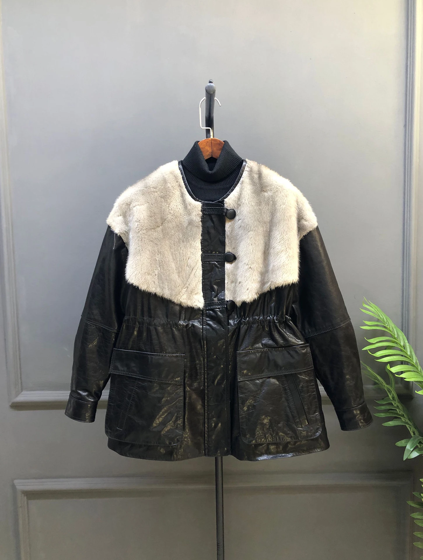 

Women's Lamb Skin round Ne Mid-Length Jaet Coat Warmth Fce Lined Thiened Long Sve Zipper Closure Outerwear