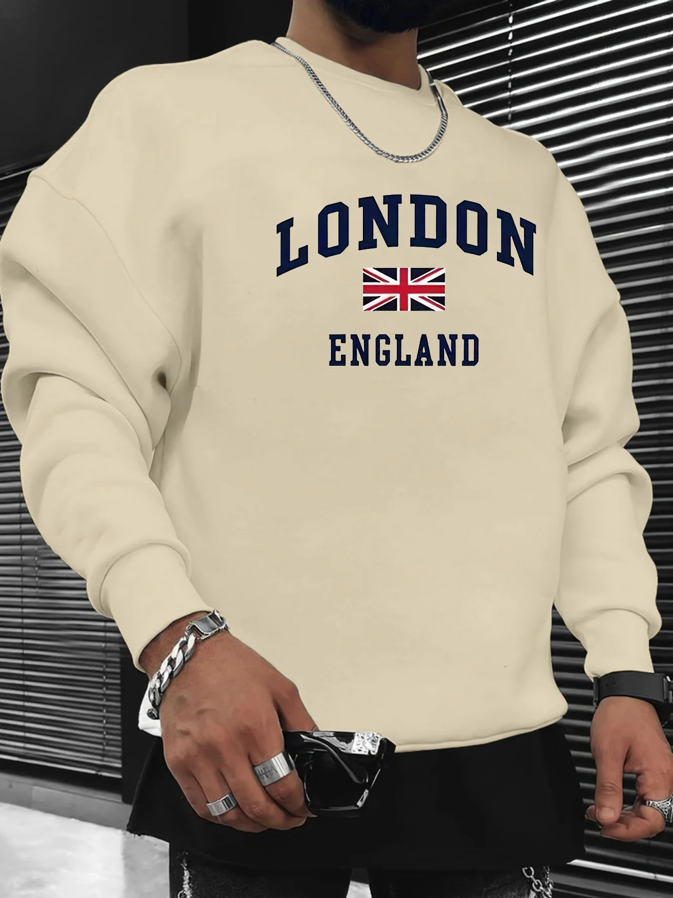 Men's autumn and winter fashionable casual loose London England graphic printed long sleeved round neck sweatshirt