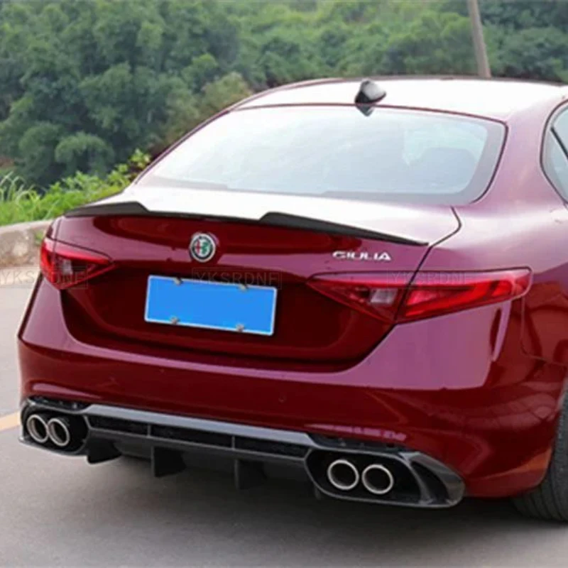 For Alfa Romeo Giulia Spoiler Carbon Fiber Rear Trunk Spoiler Gloss Black Finish Quadrifoglio Verde QV Style 2015 - UP