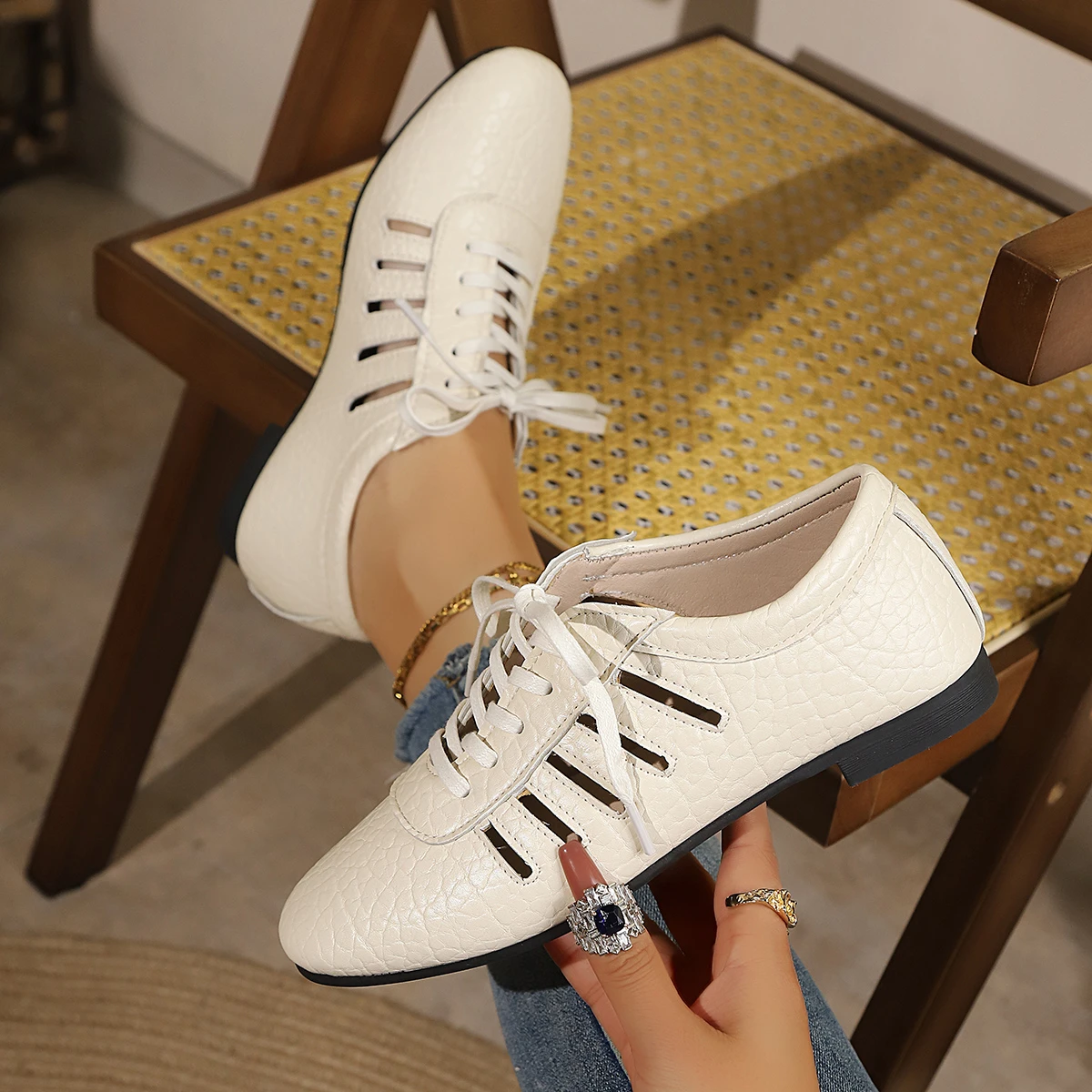 Women's Commuting Flat Shoes, Workplace Flat Shoes with Laces