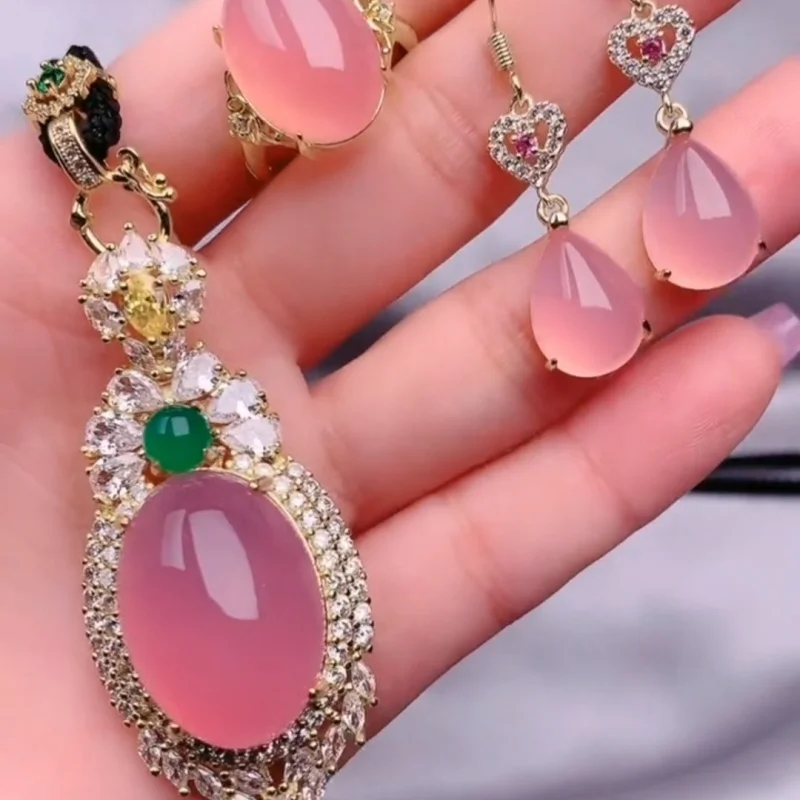 

Golden Branch Jade Leaf Necklace Pendant Earrings for Women High Ice Violet Pink Chalcedony Inlaid Pendant Fashion Set Landscape