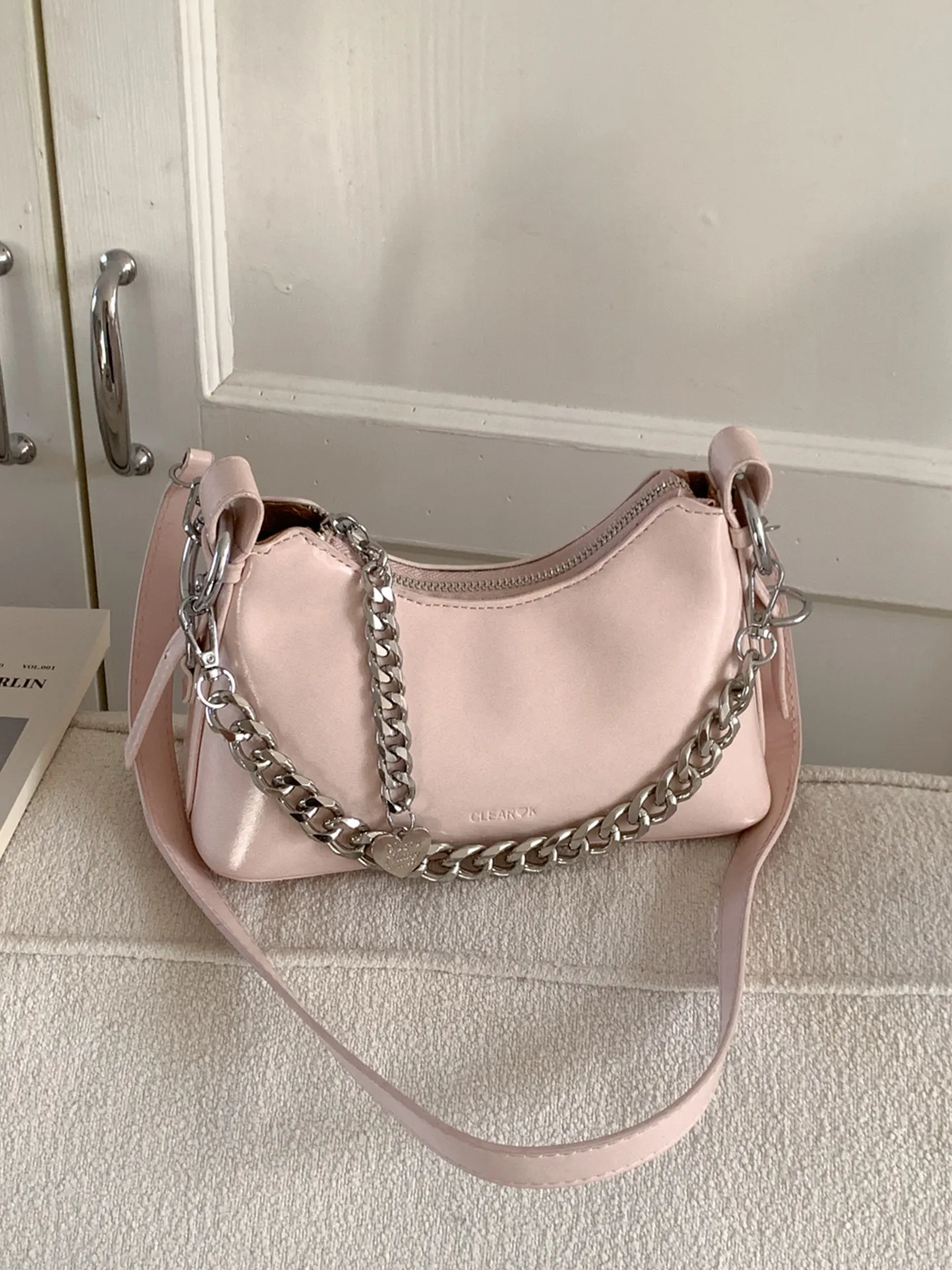 

Легкая роскошная модная сумка-цепочка через плечо для женщин в корейском стиле, однотонная, универсальная, трендовая, текстурированная, из ПУ, сумка-мессенджер/на плечо