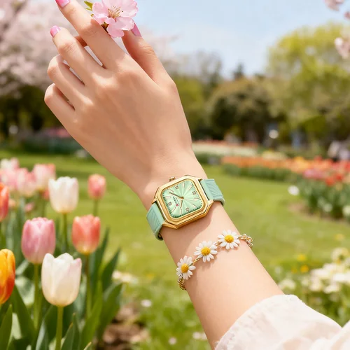 Imagen 2 del producto Reloj CURREN elegante y sencillo para mujer, vestido de lujo, esfera cuadrada, correa de silicona con manecillas luminosas, nuevo reloj de pulsera de cuarzo