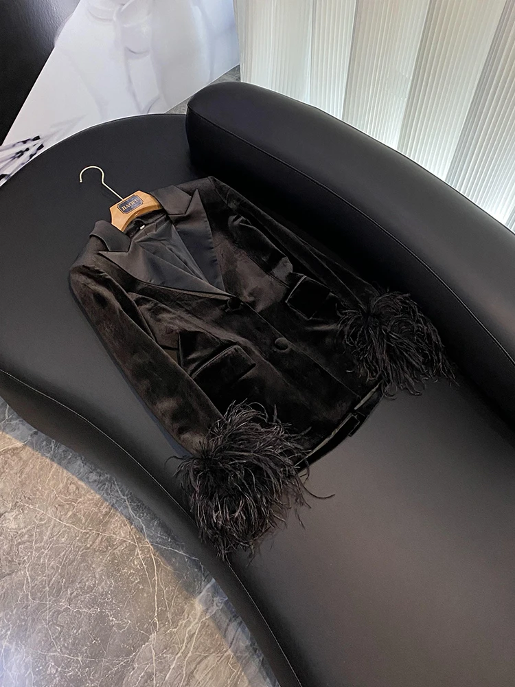 

Модный бархатный женский маленький костюм с дизайном из страусиных перьев, деловой костюм средней длины с семи насадок