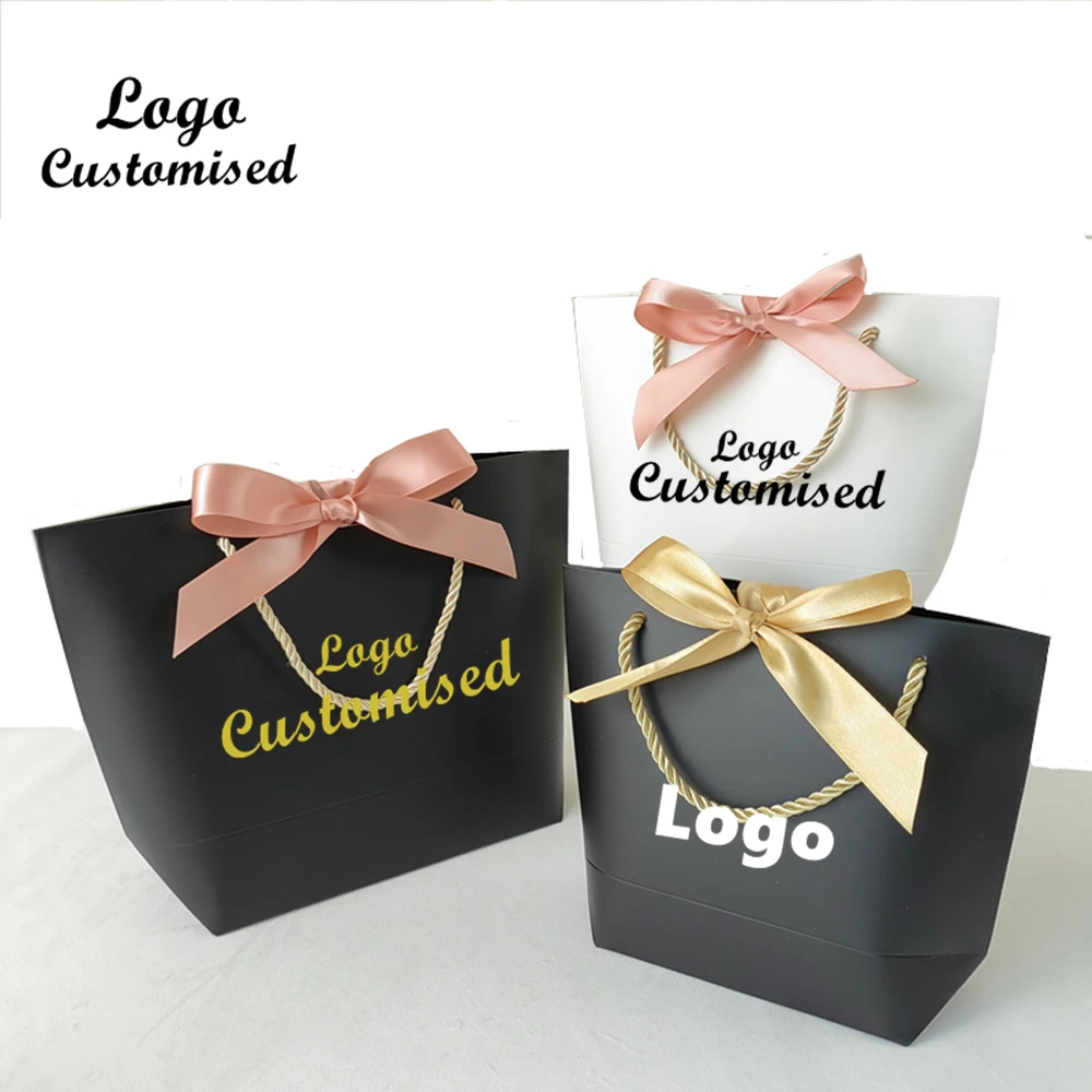 

Customised Logo Gold Present Box Gift Bag For Pajamas Clothes Books Kraft Paper Wedding Bag Jewellery Packaging With Handle