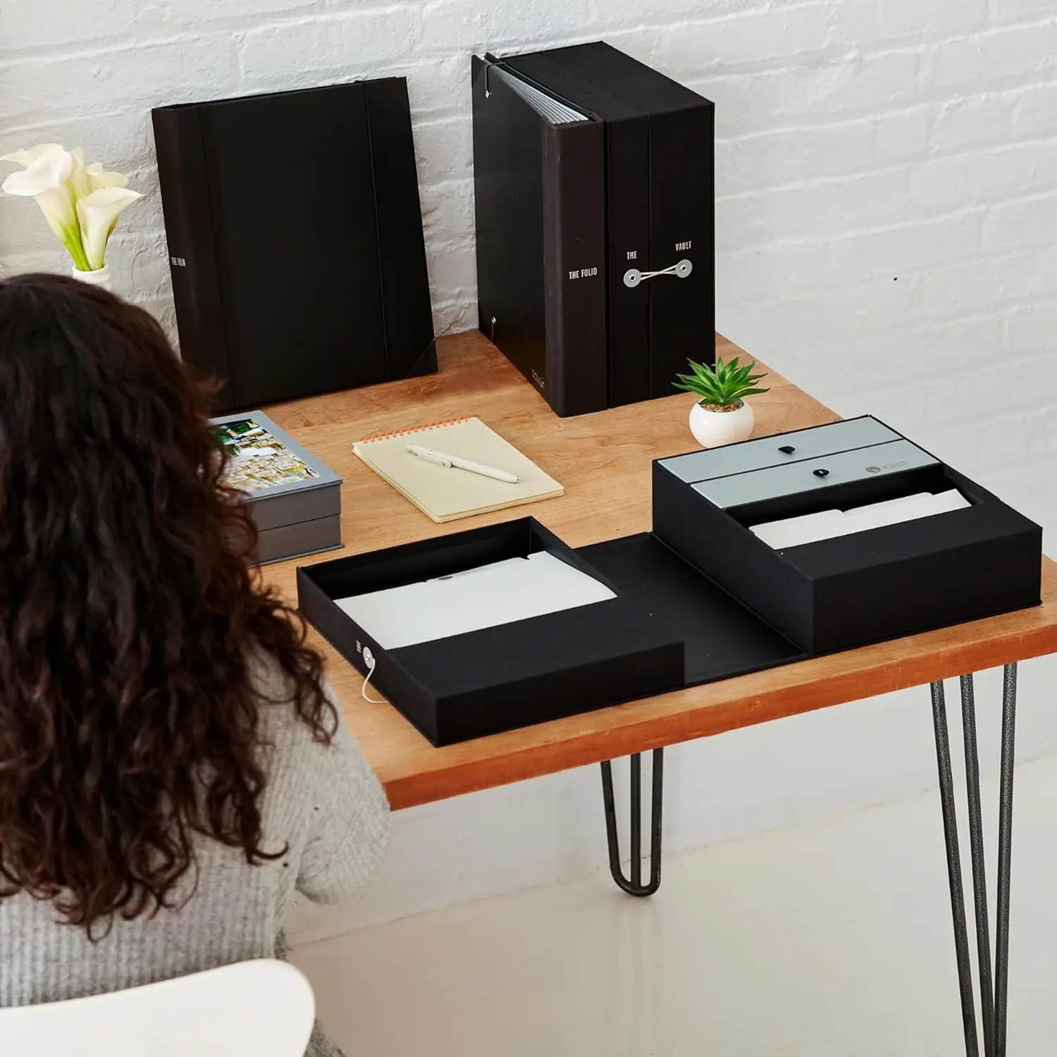 منظم مكتب الكل في واحد باللون الأسود منتصف الليل - 10 ملفات، درجين لتخزين المكاتب والمنزل