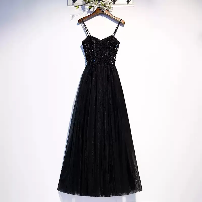 فستان سهرة أسود متلألئ طويل 2025 فساتين حفلة موسيقية سباغيتي مطرز أعلى طول الأرض سستة الظهر فستان الحفلات