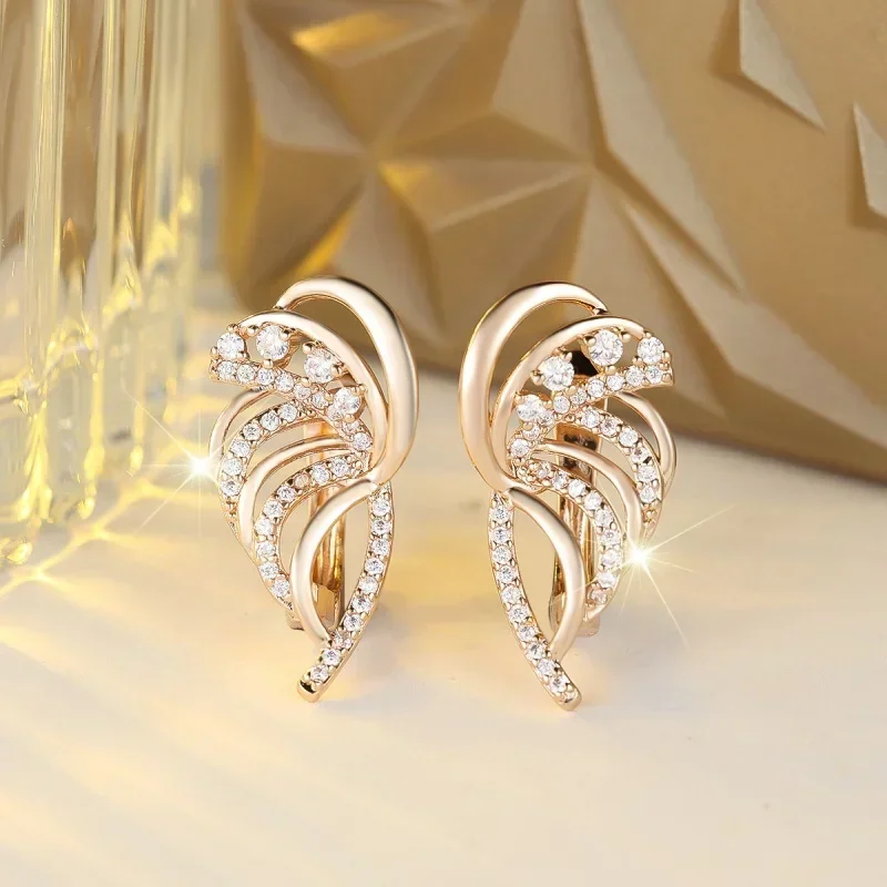 2026 Exquisite design in Europe and America, geometric stripes, circular zircon earrings, fashionable and personalized jewelry
