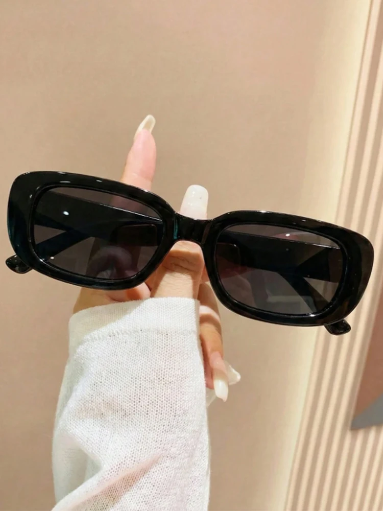1pc Minimalist Narrow Frame Sunglasses, Classic All-Black Lenses, Trendy for Holiday Daily Styling, Unisex