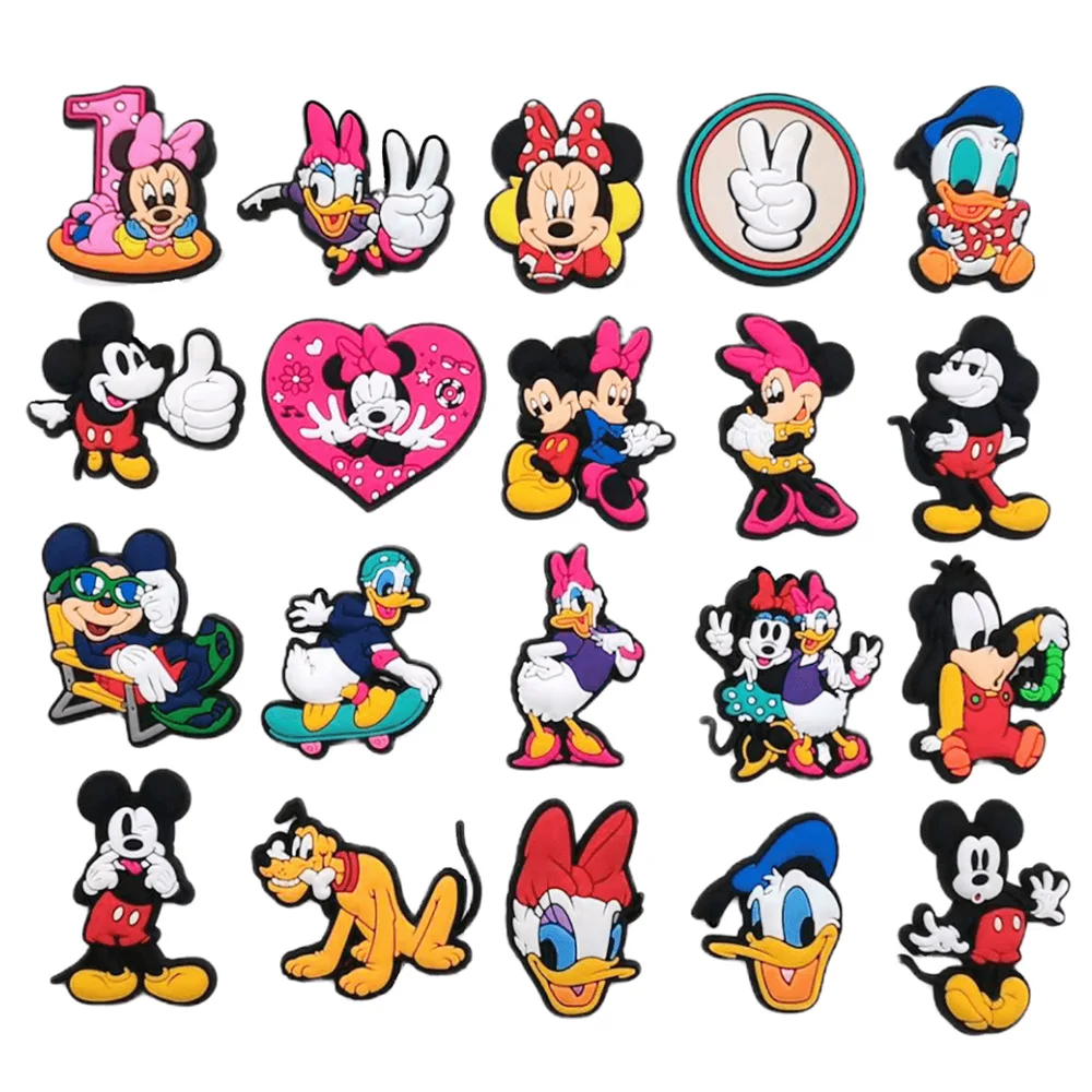 64 buah Set lucu fashion hewan peliharaan Set Potdemiel Disney Charms aksesoris gelang sepatu pesona PVC hadiah pesta liburan