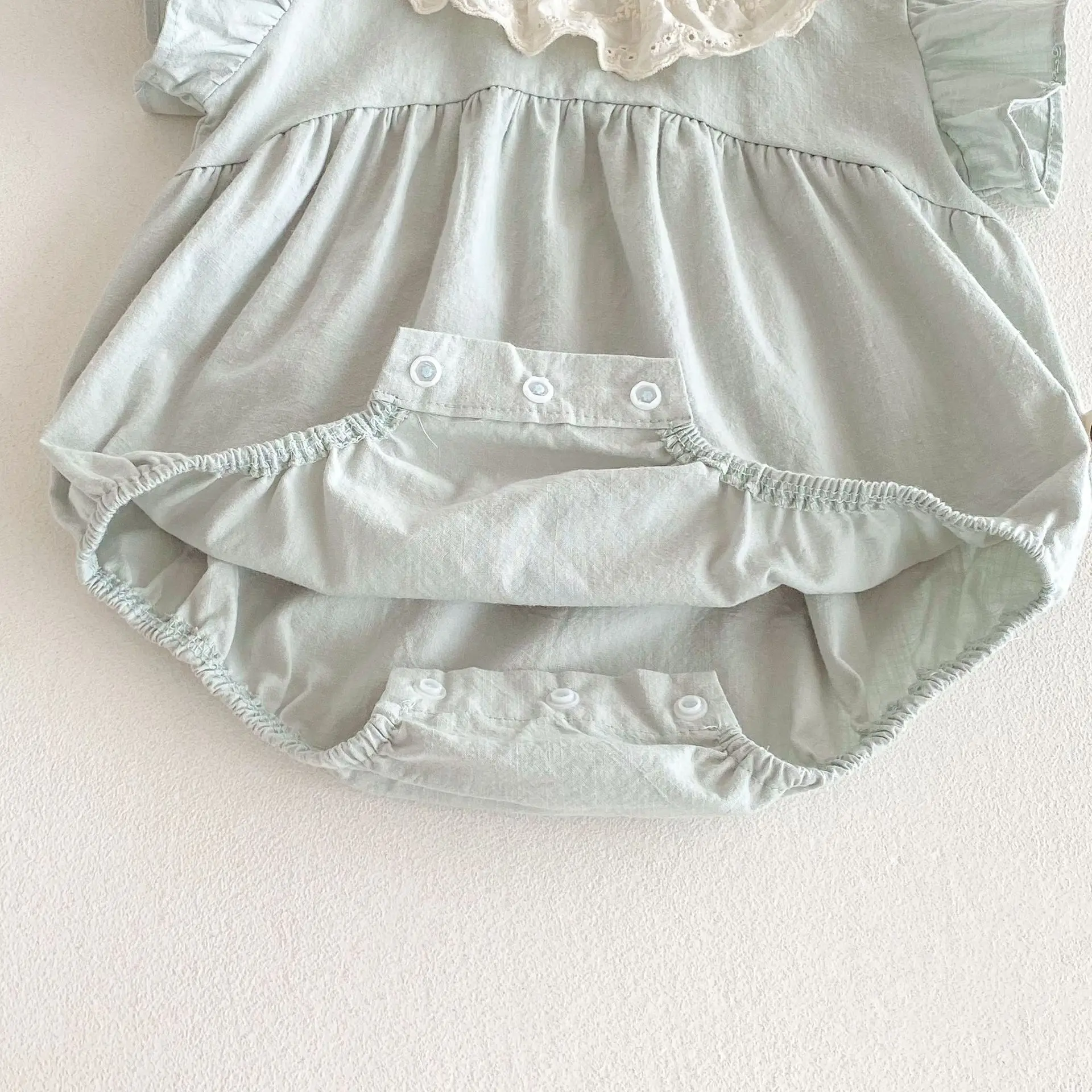 Adorable Baby Girls' Cotton  Soft and Cute Flutter Sleeve Lace Collar Romper and Matching Headband - Ideal for 0 - 2 Y Newborn