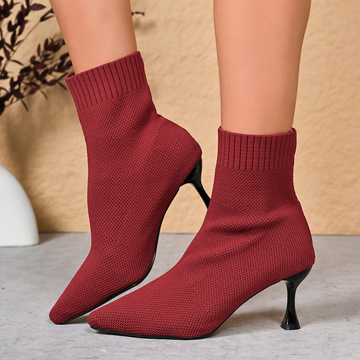 

Женские ботинки на высоком каблуке, обувь большого размера, женская трендовая модная удобная обувь, ботинки с острым носком, женские осенне-зимние ботильоны