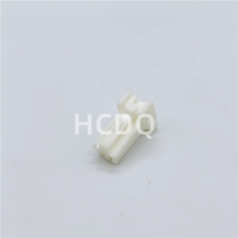 

10 PCS Spot supply MG610392 original high-quality automobile connector plug housing