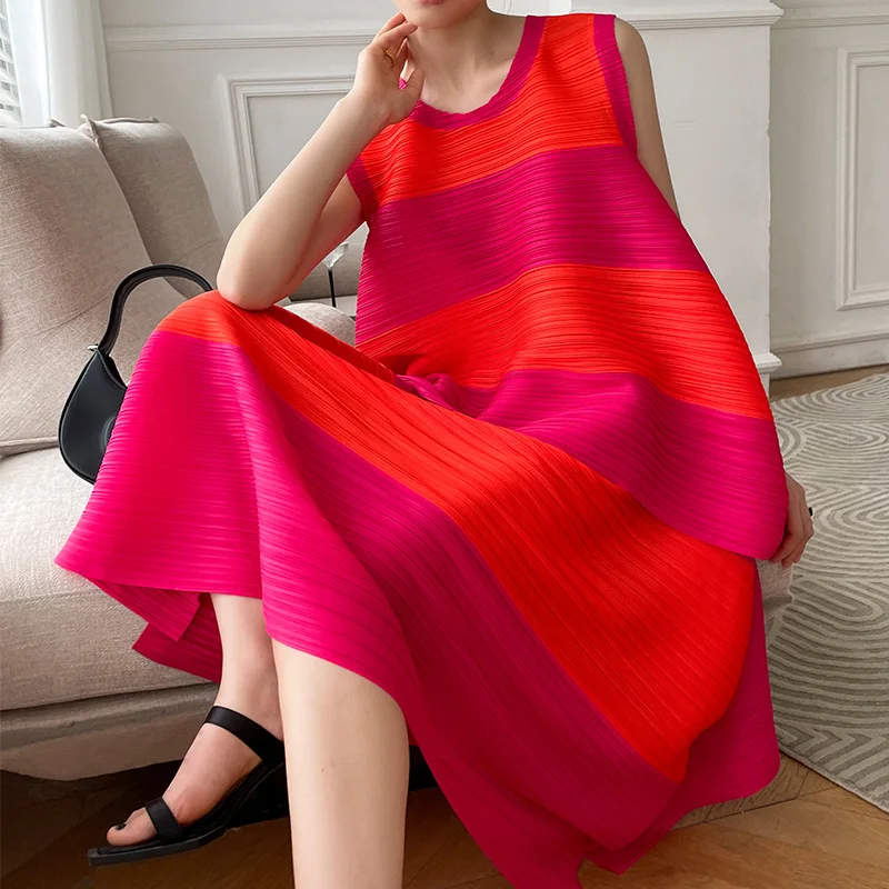 Miyake Pleated New Sleeveless Vest Tops Loose Button Skirts Two Piece Sets Women's Summer Fashion Designer Clothes