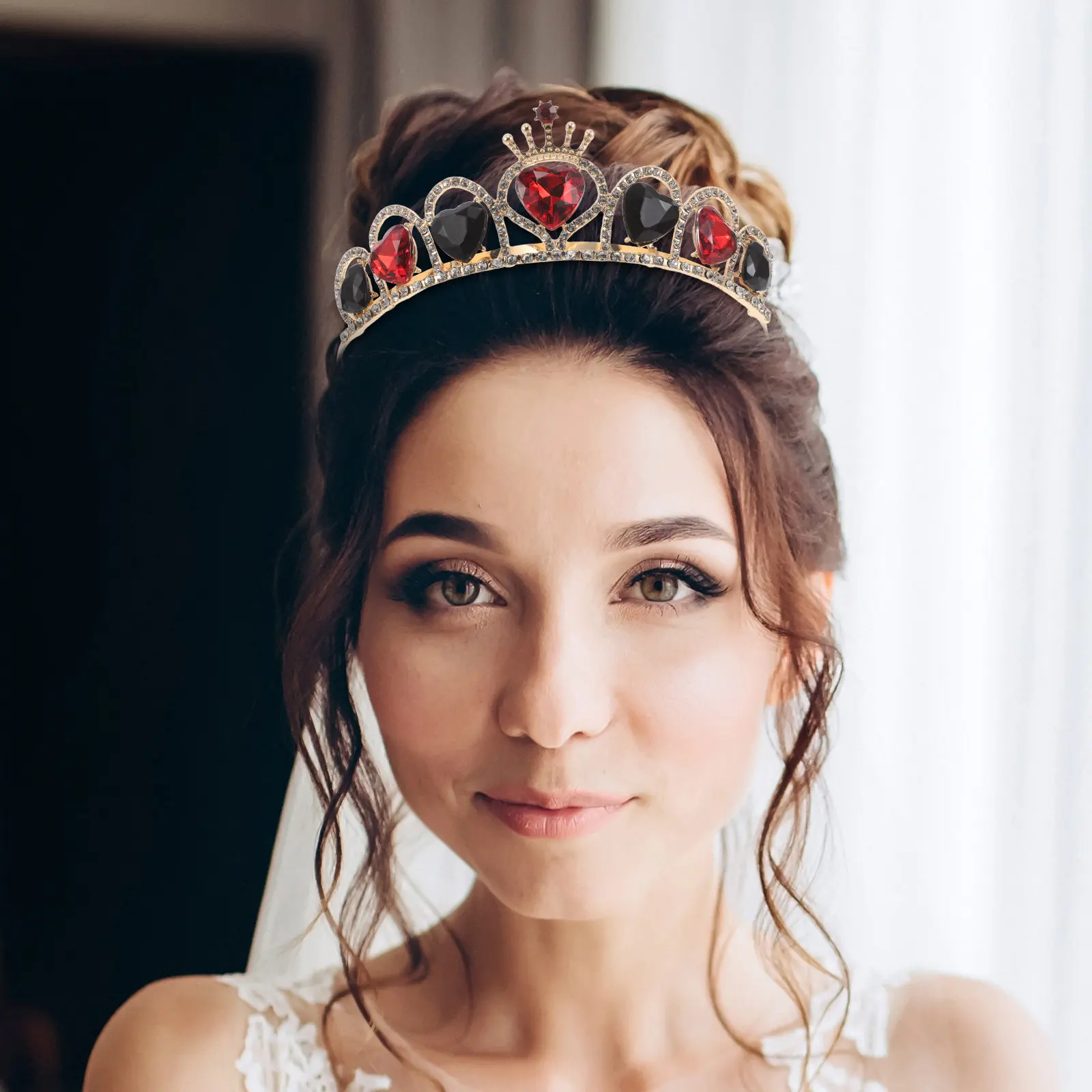 

Набор: хрустальная корона, тиара с сердечками из страз, ожерелье, свадебный головной убор для свадьбы, дня рождения, выпускного, выпускного вечера, Дня святого Валентина, блестящая корона