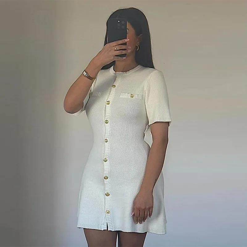 White A-shaped skirt elegant small fragrant knitted skirt sexy metal buckle autumn and winter European and American dress