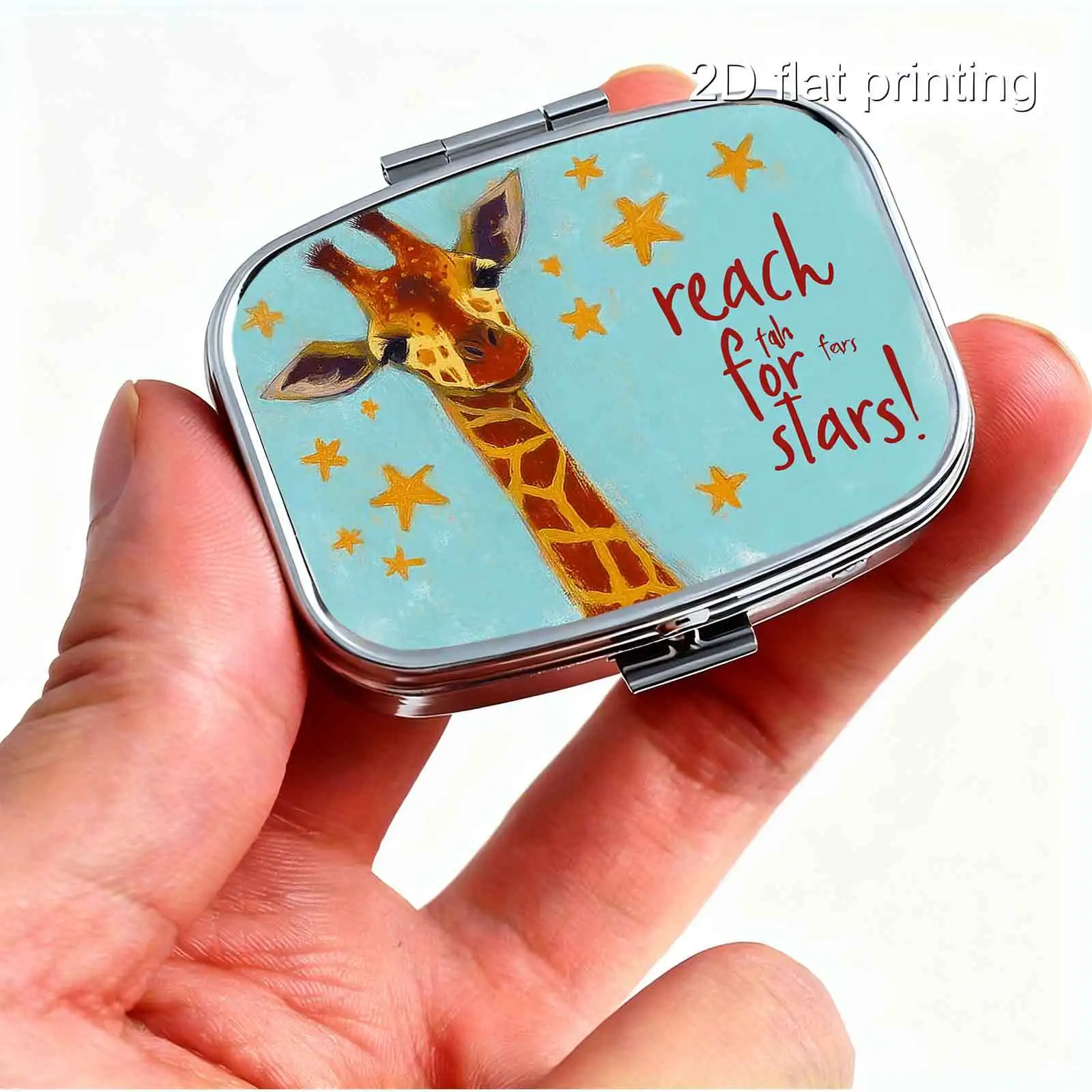 Light Blue Background with Hand-Painted Giraffe, Stars, Inspirational Text, and Oil Painting Motifs, Square Two-Compartment Small Pill Box, Portable Medicine Storage, Small Jewelry Storage, Suitable for Handbags or Travel, Holiday Gifts, Souvenirs, Prizes, Small Gifts, for Personal Use or as an Exquisite Gift