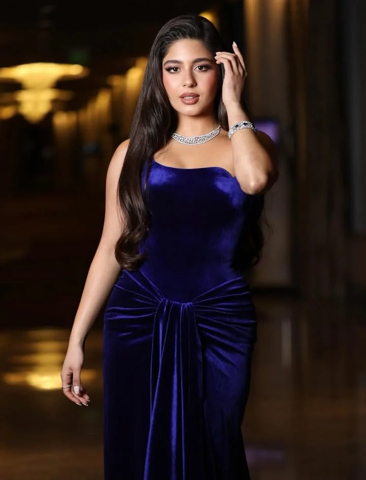 

Dubai Woman Evening Dresses For Events Luxurious Velvet Navy Blue Special Occasion Prom Gowns Customized vestido réveillon Sexy