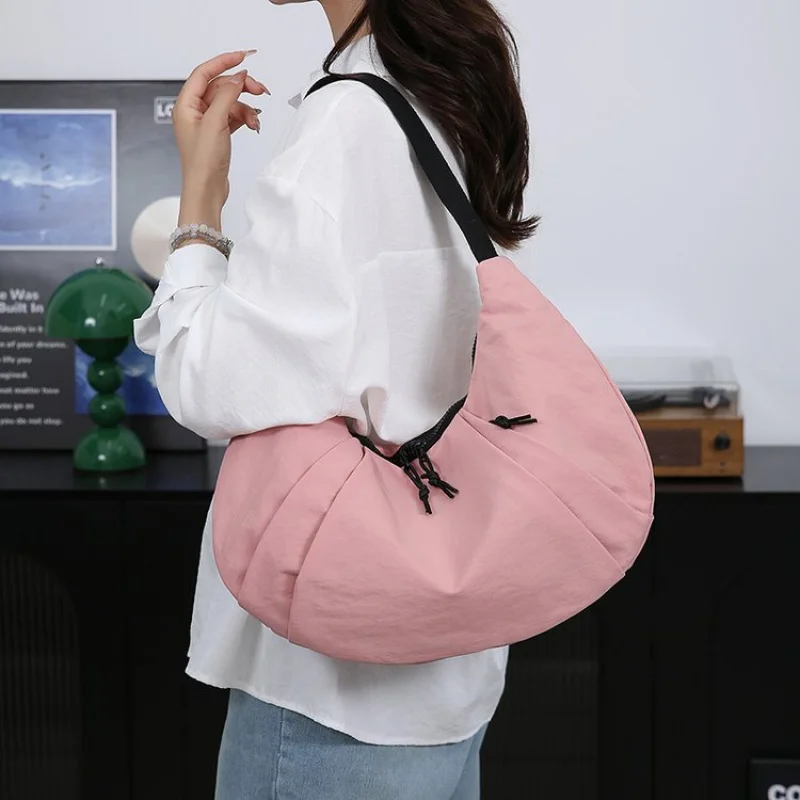 

2025 New High-end Ladies Leather Hand Bag Luxury Brand Famous Designer Elegant Simple Paris​